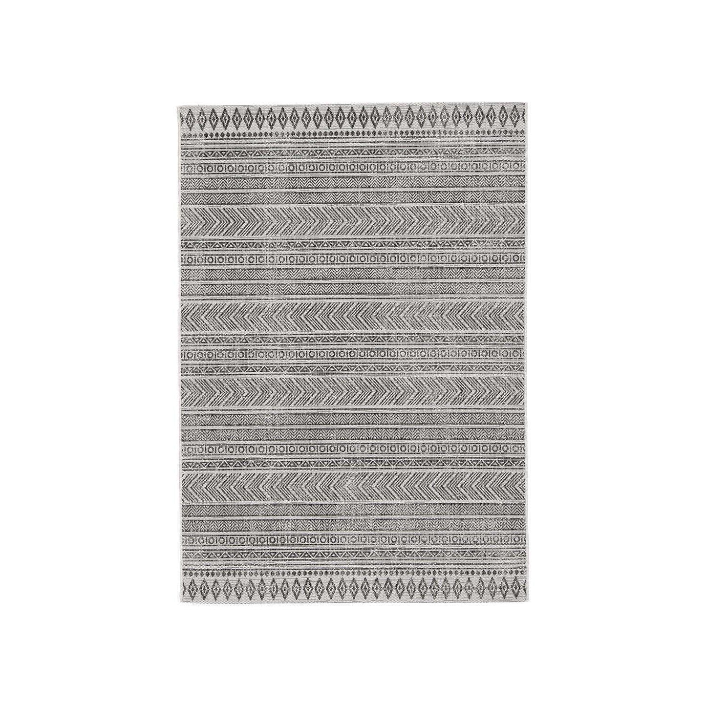  Signature Design By Ashley Brinoy 94 In. W X 122 In. L Black/White Geometric Polypropylene Rug