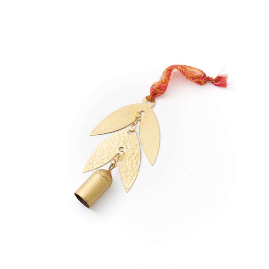  Matr Boomie Chameli Gold Iron 1 In. Leaf Bell Chimes